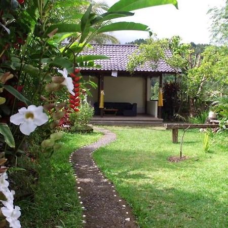 Kubu Shanti Sanda Munduk Buitenkant foto