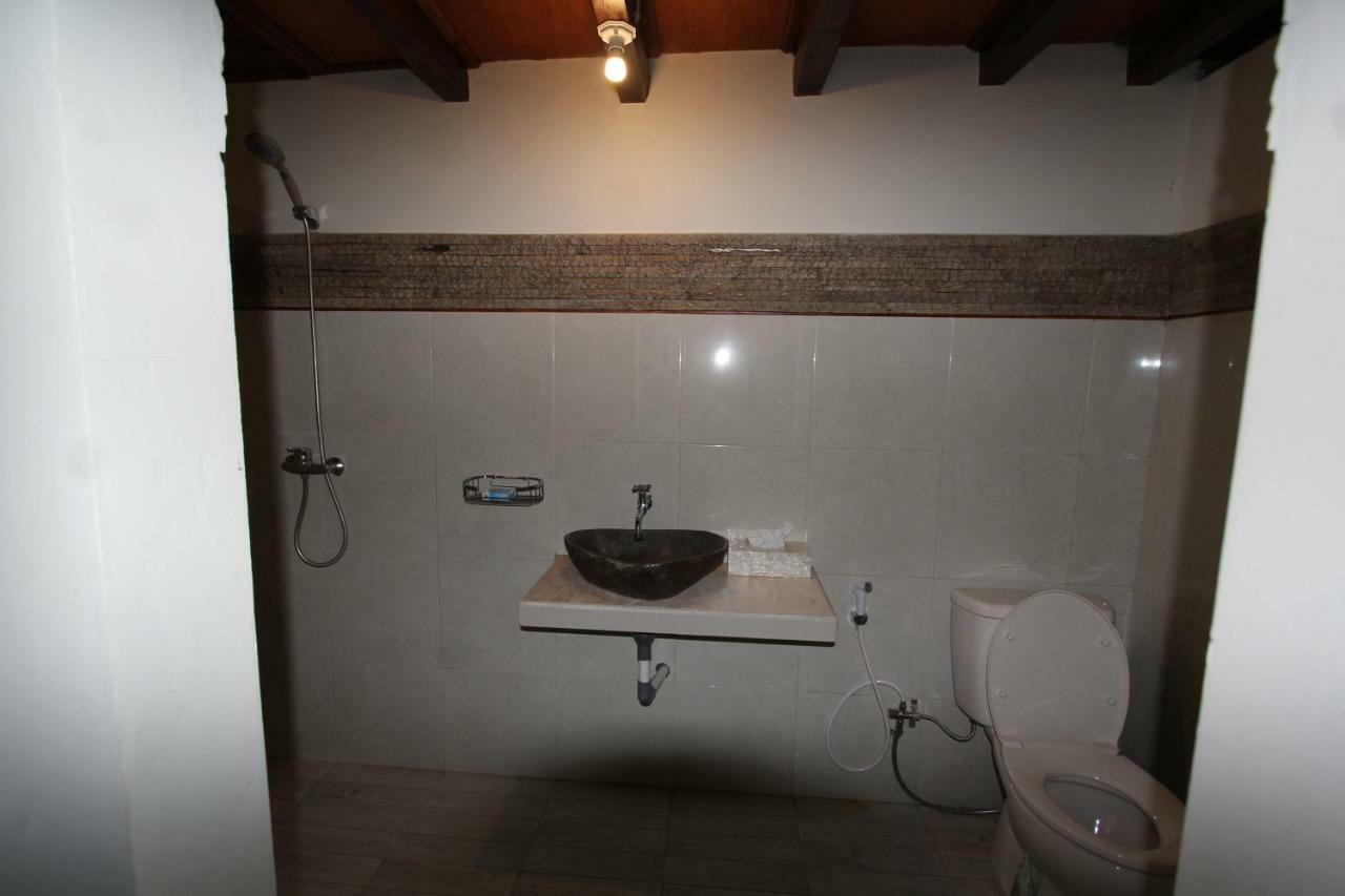 Kubu Shanti Sanda Munduk Buitenkant foto