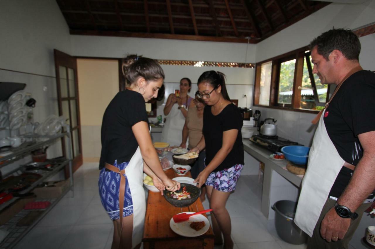 Kubu Shanti Sanda Munduk Buitenkant foto
